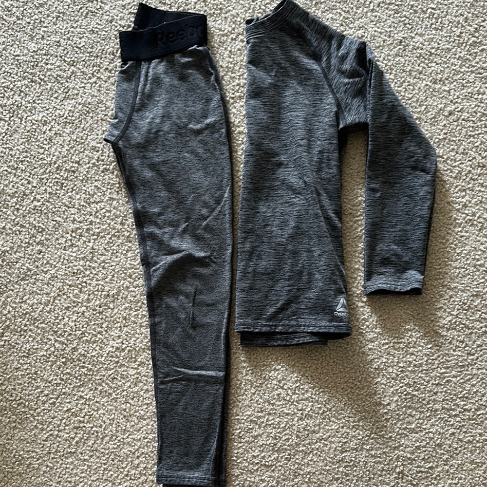 Reebok Gray thermal Set Small
